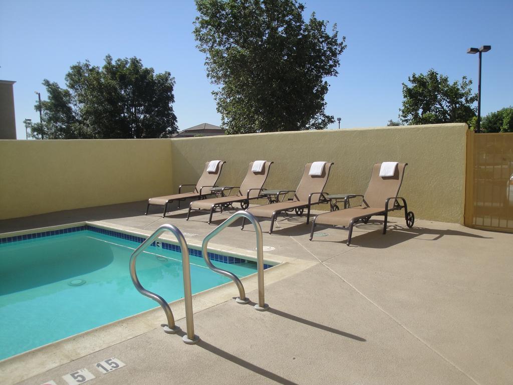 Comfort Suites Victorville-Hesperia Exteriör bild