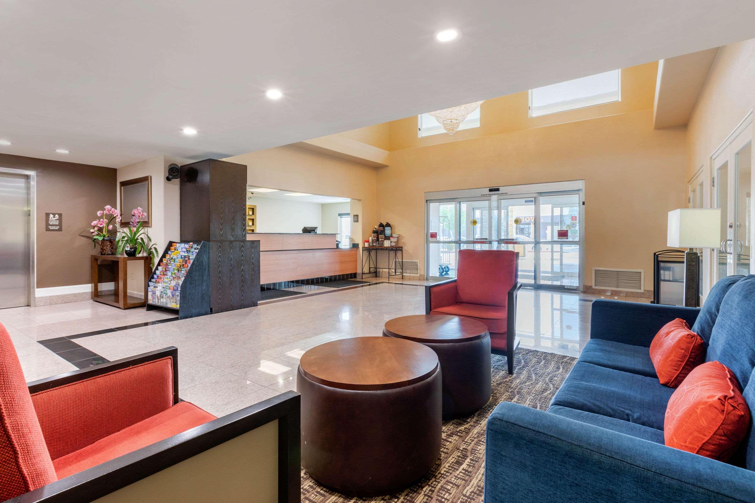 Comfort Suites Victorville-Hesperia Exteriör bild